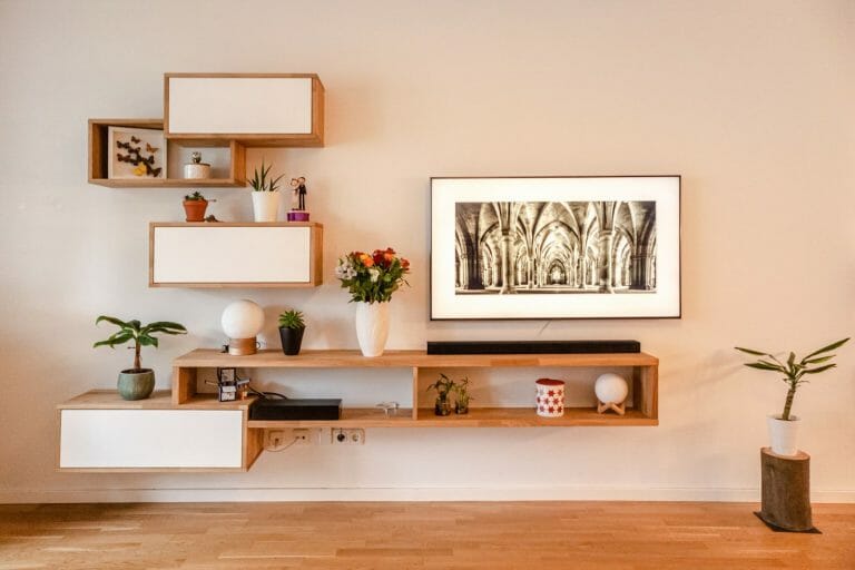 15 Genius Shelf Styling Ideas for the Living Room