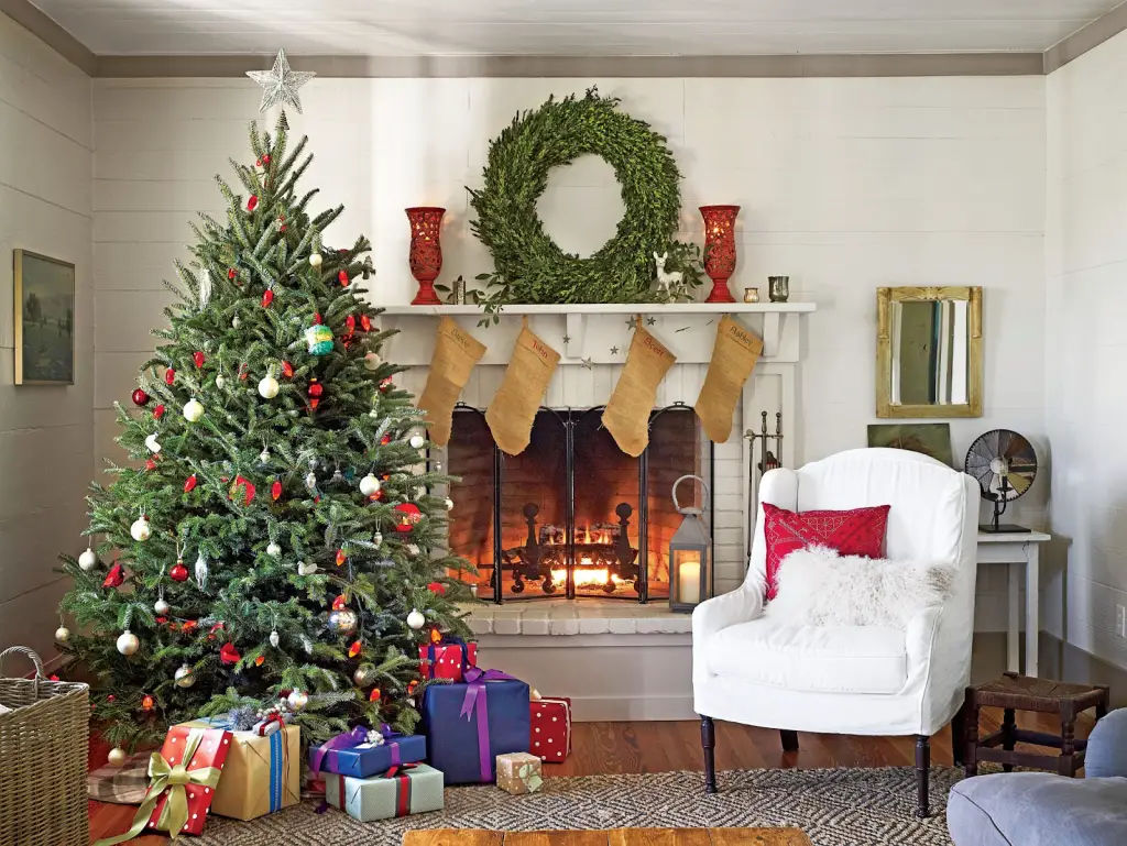 Christmas Decorating Ideas For Living Room Walls - Diy Small Living ...