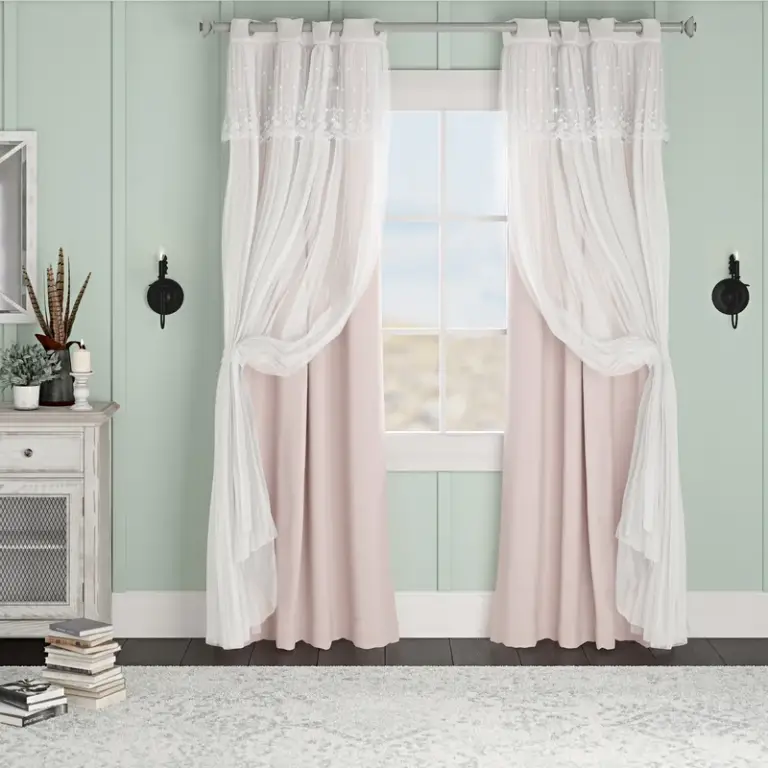10 Things to Know in Choosing the Curtains for the Living Room