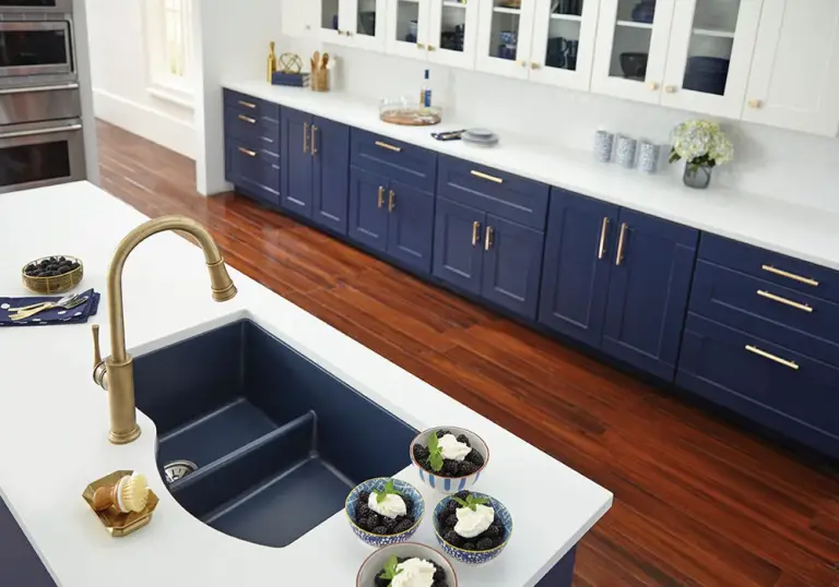 14 Color Trends to Paint the Kitchen Cabinets With