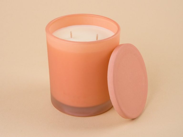 Why Do Candles Have Lids: Exploring the Purpose of Candle Lid