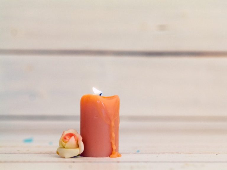 Why Wax Melts Crumble Common Causes and Solutions of Wax Melts Crumble