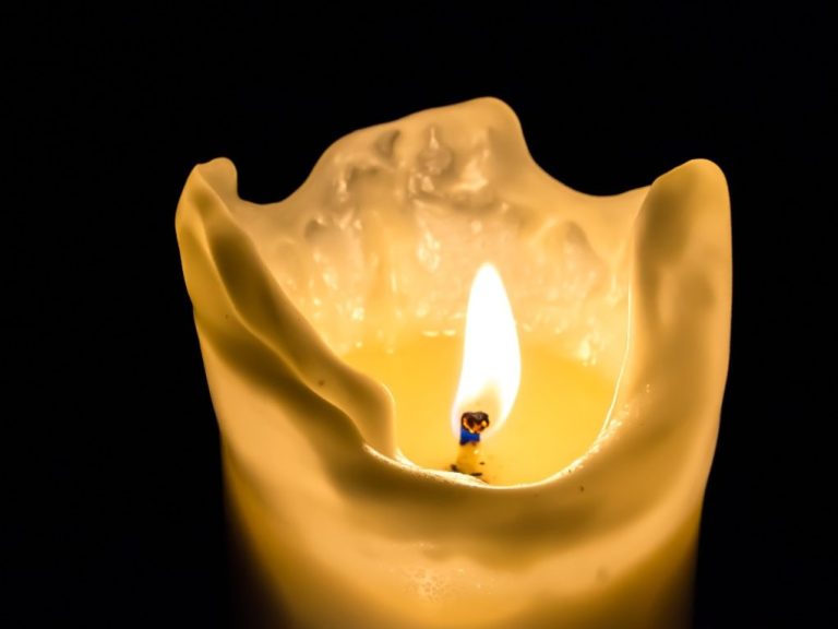 What Causes Mushrooming Candle Wick and How to Fix It: Common Causes and Solutions