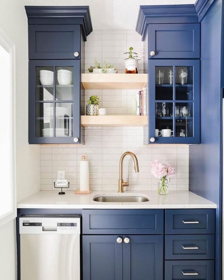 15 Ideas for Remodeling a Small Kitchen: Maximizing Space and ...